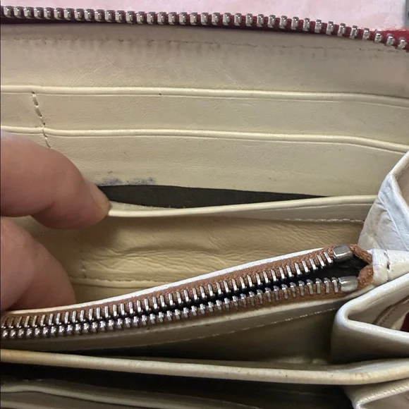 Dooney & Bourke LG Toscana Cream and Red Leather Wallet - Picture 5 of 14